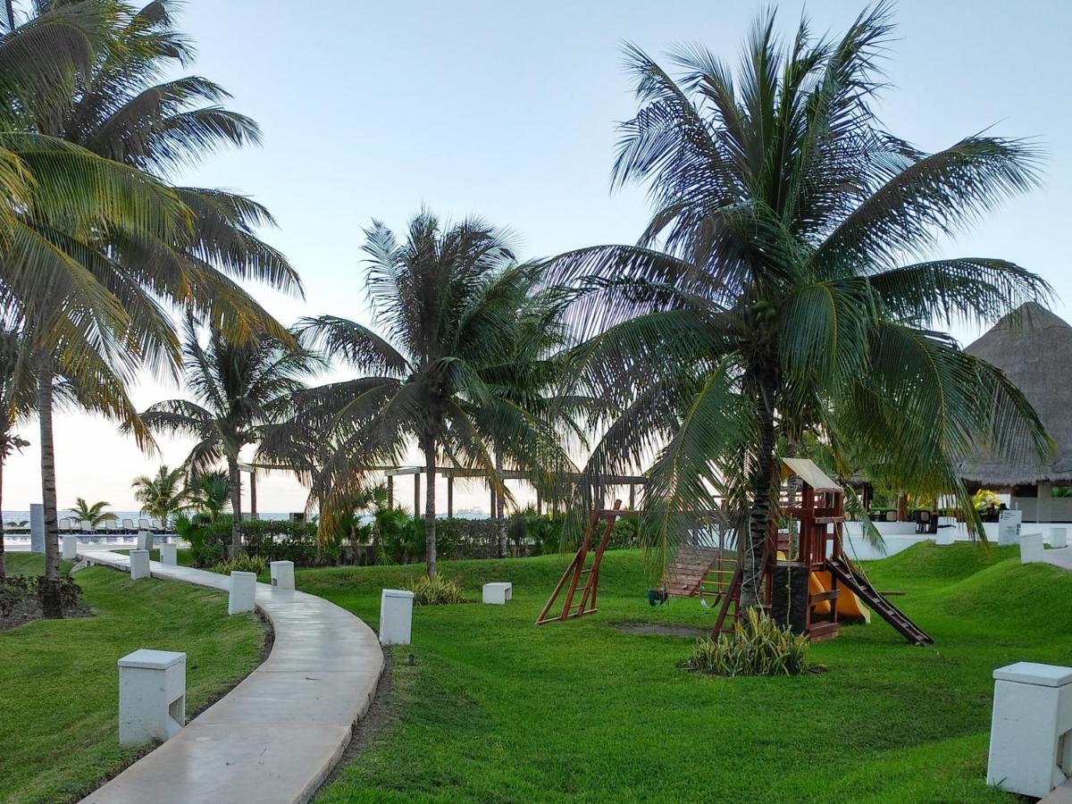 Ferienwohnung Relaxing Beachfront Loft Cancún Exterior foto